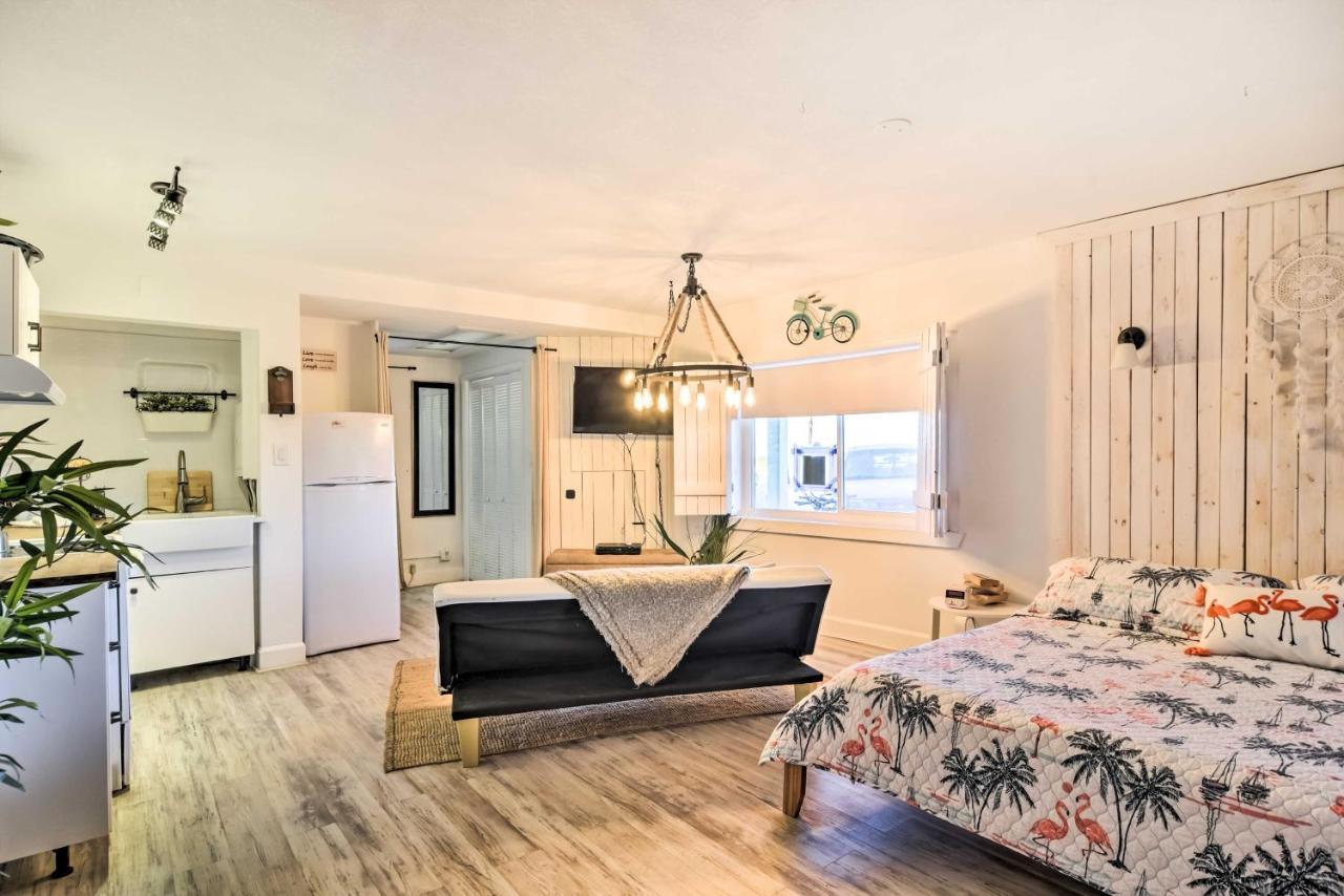 Idyllic Pass-A-Grille Studio - Walk To The Beach! St. Pete Beach Exterior photo
